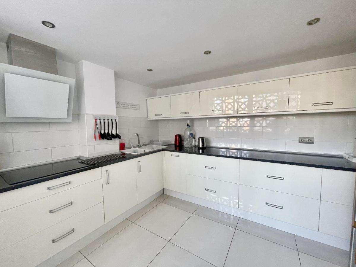 Torre Colon Apartment เบนิดอร์ม ภายนอก รูปภาพ